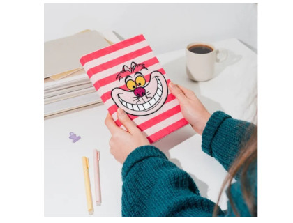 cuaderno-premium-a5-tapa-felpa-disney-alicia-en-el-pais-de-las-maravillas-papelería-telli